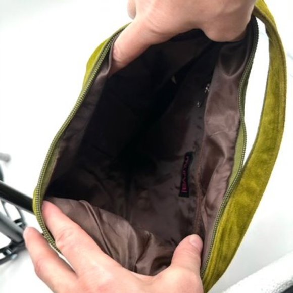 Murval Green Suede Handbag with Fringe and White Accents - Picture 5 of 6